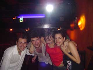 ... mono michu y anetta